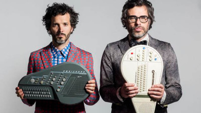 Flight of the Conchords sing Flight of the Conchords